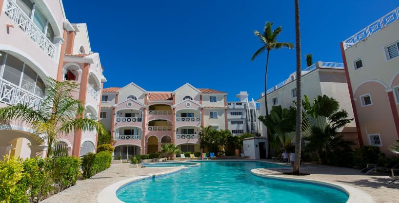 Affordable apartment near the beach