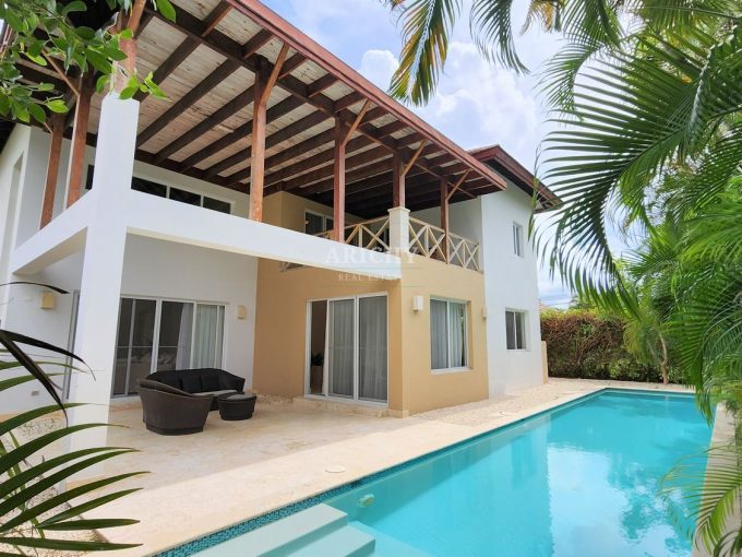 Long term rental Villa in Punta Cana Village