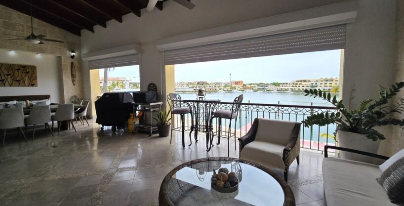 Luxury Condo with Stunning Marina View