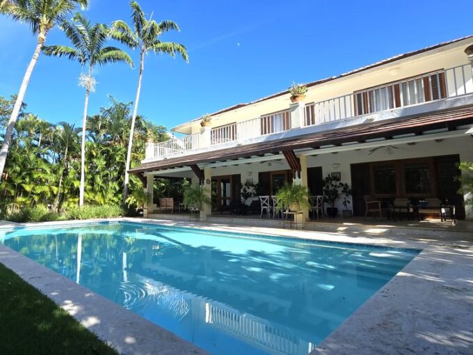 Tropical style villa for rent in Punta Cana Resort