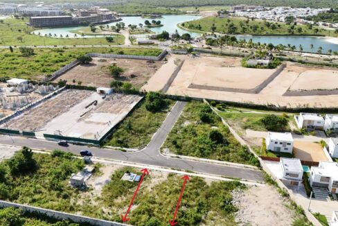 Plot of land in Vistacana, Punta Cana resort, for the construction of a private villa