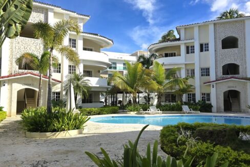 For sale Furnished 2-Bedroom Apartment Near the Beach in Bavaro